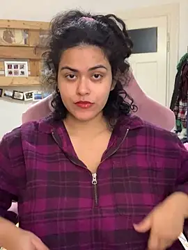 Curvydesifromgermany online show from 11.06.25