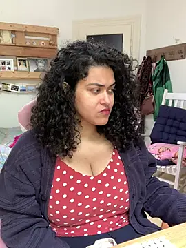 Curvydesifromgermany online show from 05.13.26