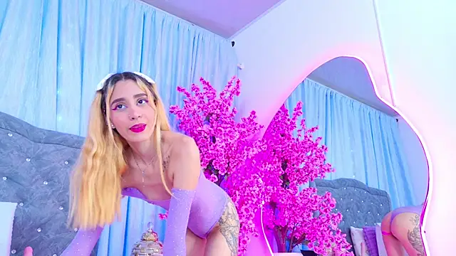 AuraRoss online show from 12.03.24