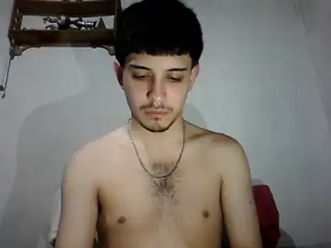 Snapshot of Elvergonn2105 chatting on 10.10.25 Elvergonn2105 online show from 10.10.25