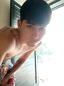 Snapshot of Lukas_strong chatting on 10.10.25 Lukas strong online show from 10.10.25