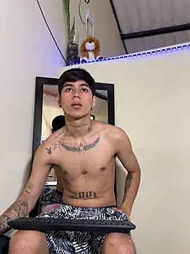 Lukas strong online show from 11.24.25