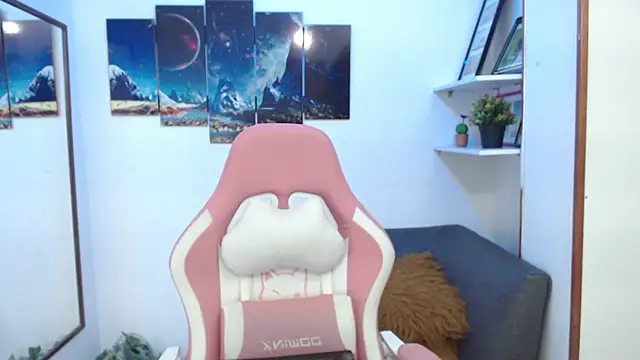 EmmaMyerss  online show from 03.13.25