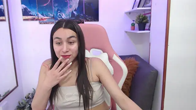 EmmaMyerss  online show from 03.14.25