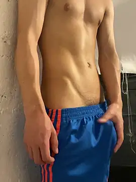 Snapshot of Mrtzz_ chatting on 02.12.25 Mrtzz online show from 02.12.25