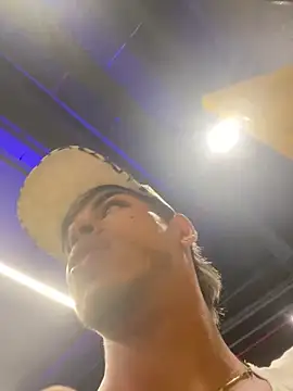 Snapshot of Ken-boy_ chatting on 04.15.26 Ken-boy online show from 04.15.26