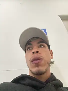 Snapshot of Ken-boy_ chatting on 04.16.26 Ken-boy online show from 04.16.26