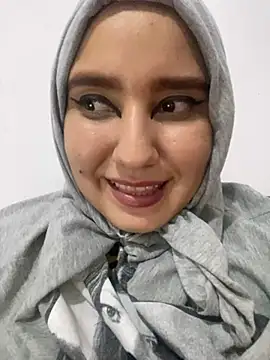Snapshot of hannahayat chatting on 12.12.24 hannahayat online show from 12.12.24