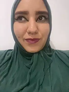 Snapshot of hannahayat chatting on 12.13.24 hannahayat online show from 12.13.24