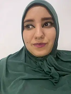 Snapshot of hannahayat chatting on 12.13.24 hannahayat online show from 12.13.24