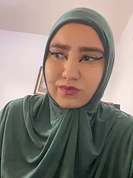 Snapshot of hannahayat chatting on 12.17.24 hannahayat online show from 12.17.24