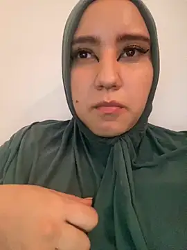 Snapshot of hannahayat chatting on 12.19.24 hannahayat online show from 12.19.24