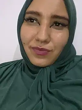 Snapshot of hannahayat chatting on 12.20.24 hannahayat online show from 12.20.24