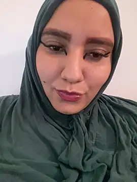 Snapshot of hannahayat chatting on 12.20.24 hannahayat online show from 12.20.24