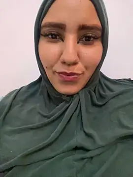 Snapshot of hannahayat chatting on 12.20.24 hannahayat online show from 12.20.24