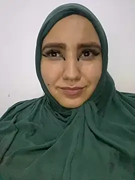 Snapshot of hannahayat chatting on 12.21.24 hannahayat online show from 12.21.24