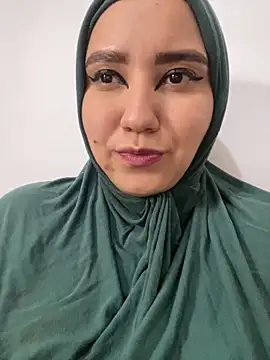 Snapshot of hannahayat chatting on 01.14.25 hannahayat online show from 01.14.25