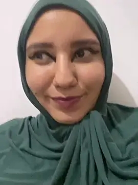 Snapshot of hannahayat chatting on 01.18.25 hannahayat online show from 01.18.25