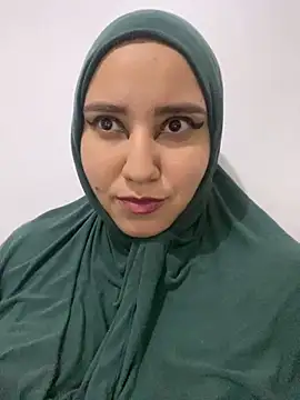 Snapshot of hannahayat chatting on 01.18.25 hannahayat online show from 01.18.25