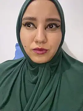 Snapshot of hannahayat chatting on 01.26.25 hannahayat online show from 01.26.25