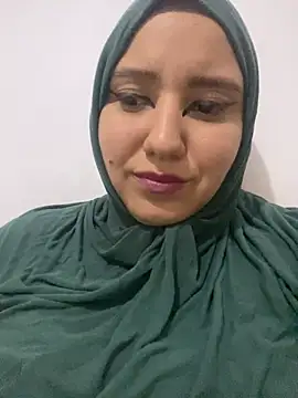 Snapshot of hannahayat chatting on 02.21.25 hannahayat online show from 02.21.25