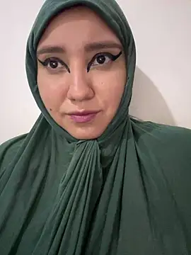 hannahayat online show from 12.18.25