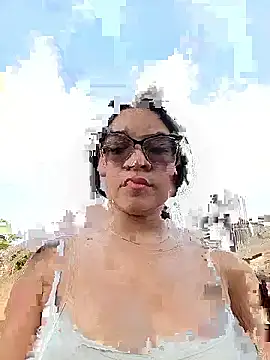 Snapshot of -VICKKY chatting on 11.22.25 -VICKKY online show from 11.22.25