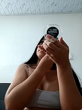 Snapshot of -VICKKY chatting on 01.19.26 -VICKKY online show from 01.19.26