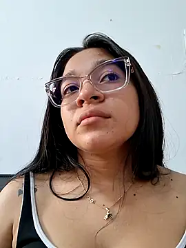 Snapshot of -VICKKY chatting on 02.17.26 -VICKKY online show from 02.17.26