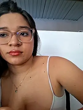 Snapshot of -VICKKY chatting on 02.28.26 -VICKKY online show from 02.28.26