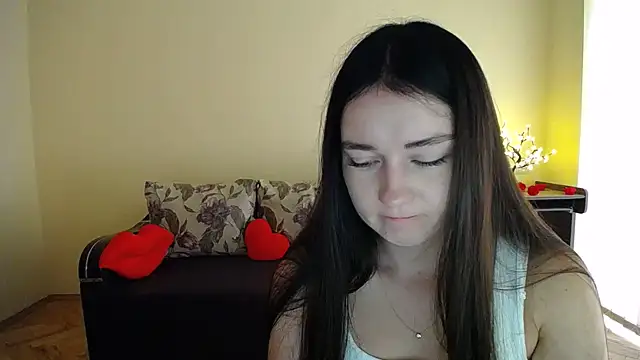 Snapshot of Pretty_shy chatting on 07.17.26 Pretty shy online show from 07.17.26