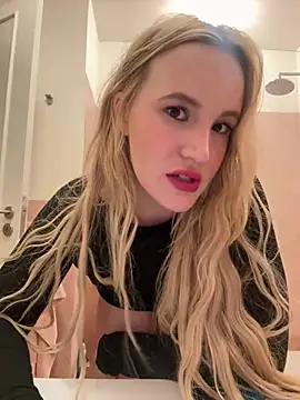 Snapshot of isisxoxx chatting on 03.14.26 isisxoxx online show from 03.14.26