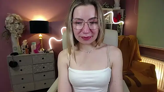 Mia Tasty online show from 12.14.24
