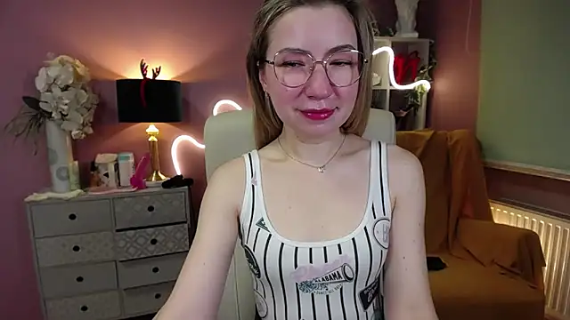 Mia Tasty online show from 12.23.24