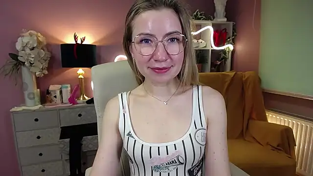 Mia Tasty online show from 12.23.24