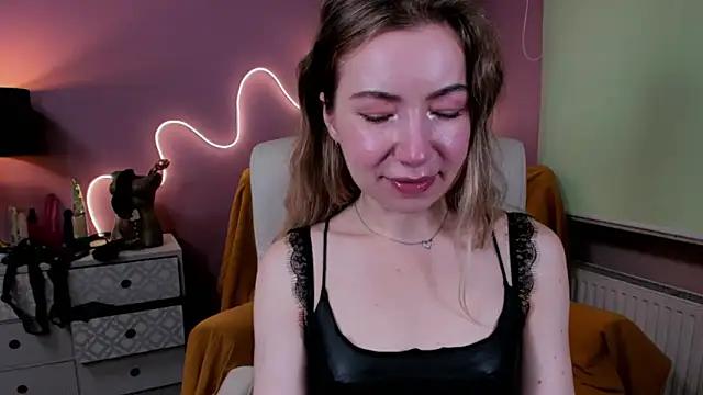 Mia Tasty online show from 09.19.25