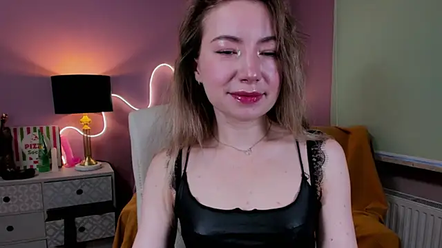 Mia Tasty online show from 11.22.25