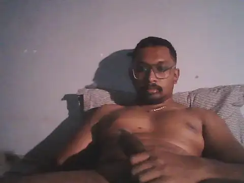 Snapshot of chennaibull101 chatting on 10.09.25 chennaibull101 online show from 10.09.25