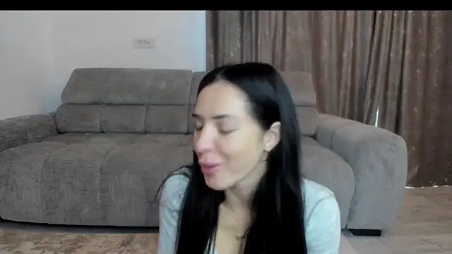 Snapshot of Emmapmg chatting on 09.29.25 Emmapmg online show from 09.29.25