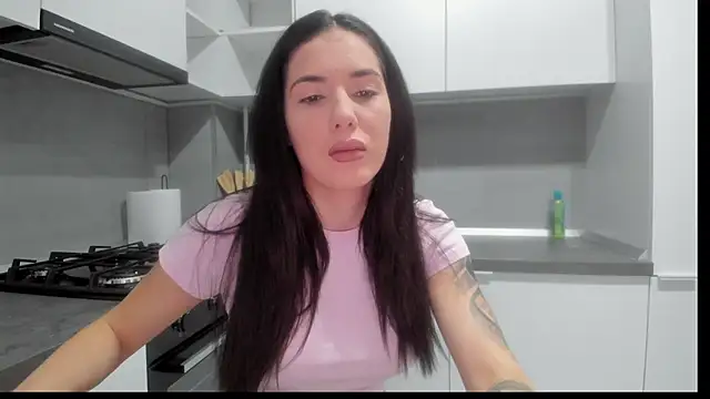 Emmapmg online show from 12.21.25