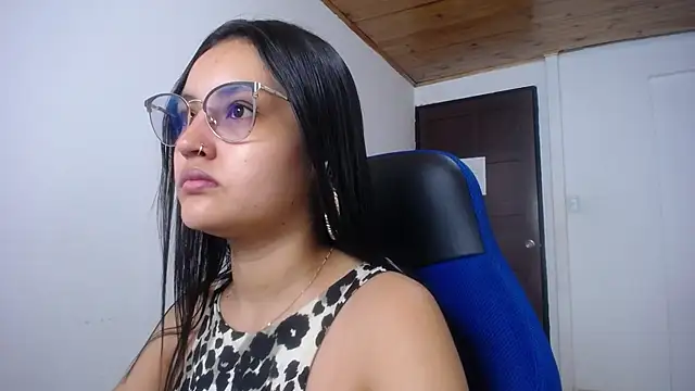 Snapshot of antonella_sweetlittle chatting on 09.27.25 antonella sweetlittle online show from 09.27.25