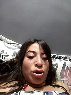 Snapshot of Alona_Evans chatting on 01.04.25 Alona Evans online show from 01.04.25