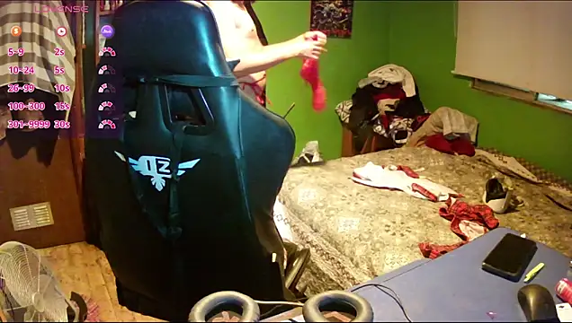 Snapshot of MeowFelina chatting on 02.21.25 MeowFelina online show from 02.21.25