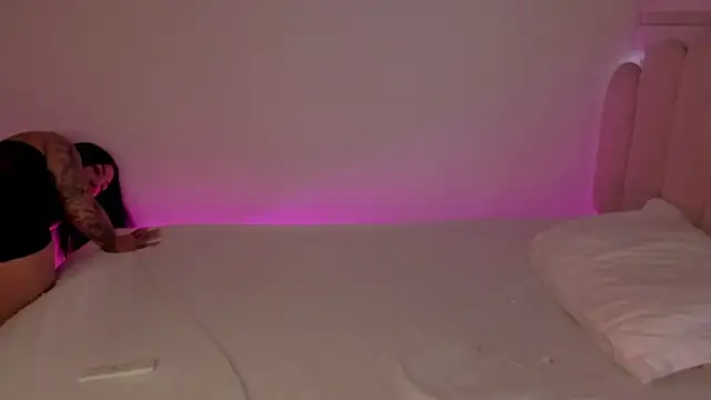 Cataleyasweet 19 online show from 10.21.25