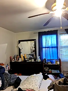 Snapshot of madamsensuale chatting on 10.27.25 madamsensuale online show from 10.27.25