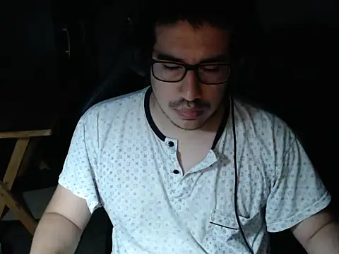 Snapshot of thealfawolf01 chatting on 12.13.24 thealfawolf01 online show from 12.13.24