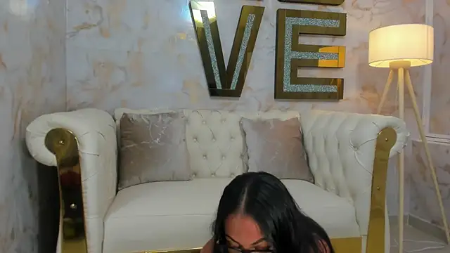 hanna slut  online show from 10.03.25