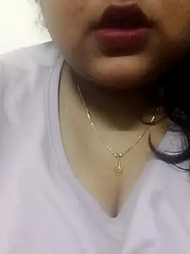 smile pretty online show from 01.15.25