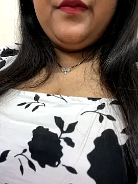 smile pretty online show from 10.15.25