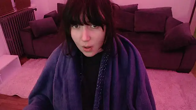 Snapshot of Lynylou chatting on 01.12.25 Lynylou online show from 01.12.25